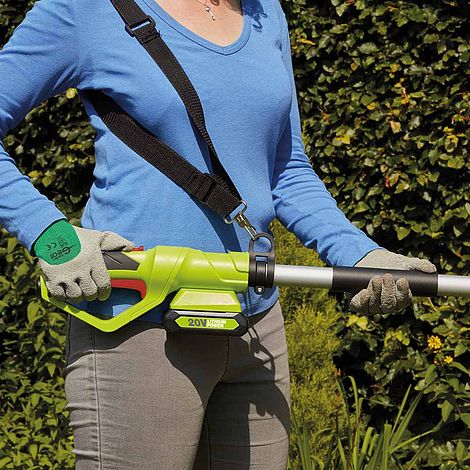 Garden Gear 20V Cordless Lithium-ion Telescopic Hedge Trimmer